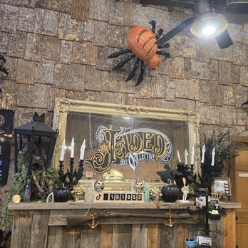 Jaded Art Collective - Tattoo Near Me - Sevierville, Tennessee Jaded Art Collective - Tattoo Near Me - Sevierville, Tennessee