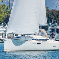 Blue Pacific Yachting - Learn to sail this beautiful boat on our ASA 103/104 class!