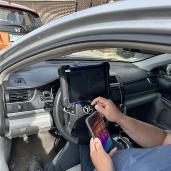 Car Key Locksmith - KEY FOB REPLACEMENT ON TOYOTA CAMRY - Keys & Locksmiths Near Me - Chicago, Illinois Car Key Locksmith - KEY FOB REPLACEMENT ON TOYOTA CAMRY - Keys & Locksmiths Near Me - Chicago, Illinois