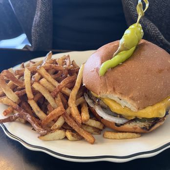 The Old York Tavern - Burger - Beer Bar Near Me - Toronto, Ontario