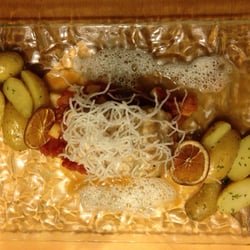 Restaurant Up Hus - Gebratener Stör auf Pastinaken - Tomatengemüse an Rosmarinkartoffeln