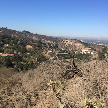 Wilacre Park - Parks Near Me - Studio City, California