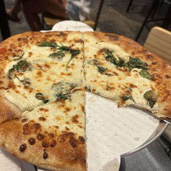 DoughBoy Swift - White Spinach - 12" - Pizza Near Me - Sarasota, Florida