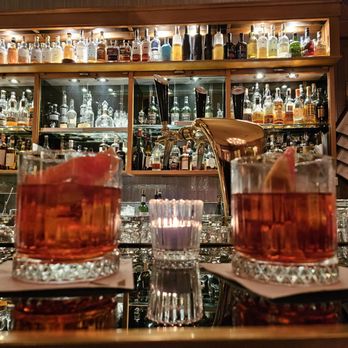Bar Louis - Negroni and Boulevardier - Food Near Me - Luzern, LU Bar Louis - Negroni and Boulevardier - Food Near Me - Luzern, LU