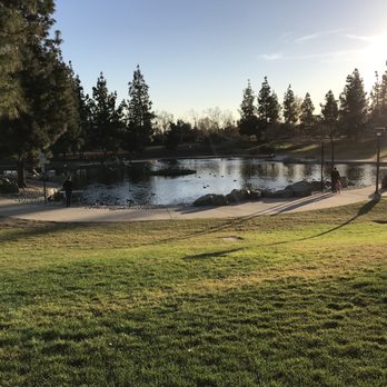 Red Hill Community Park - Beautiful view of the pond - Parks Near Me - Rancho Cucamonga, California Red Hill Community Park - Beautiful view of the pond - Parks Near Me - Rancho Cucamonga, California