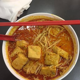 Tofu laksa, extra tofu Tofu laksa, extra tofu