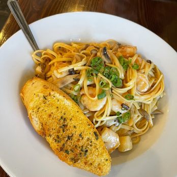 Garden Bistro - 7. Fresh Wild Mushroom, shrimp& Scallop w/ Linguine in Lobster cream sauce - Asian Fusion Near Me - Rowland Heights, California Garden Bistro - 7. Fresh Wild Mushroom, shrimp& Scallop w/ Linguine in Lobster cream sauce - Asian Fusion Near Me - Rowland Heights, California