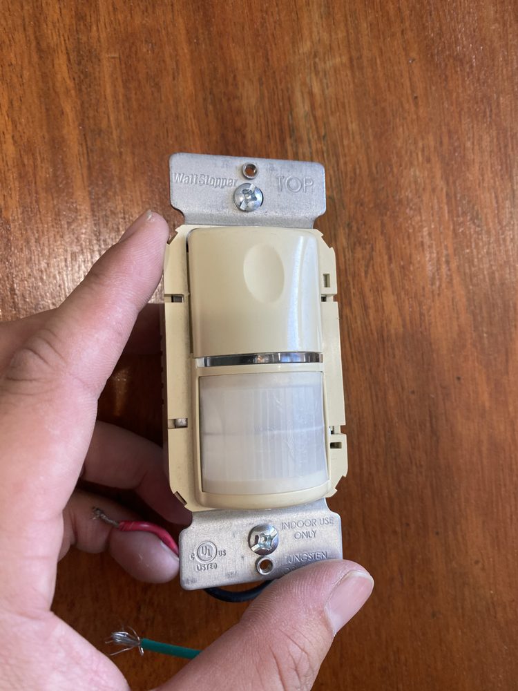 Slide of AV's Handyman Tan