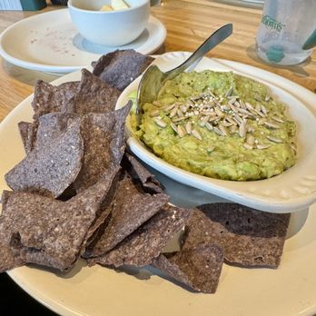 True Food Kitchen - Guacamole and chips - Salad Near Me - Miami, Florida