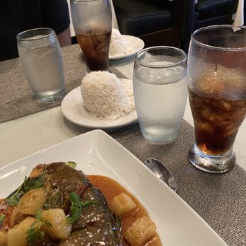 Moon River Thai - Jasmine rice mounds and cold drinks - Thai Near Me - Danville, Virginia