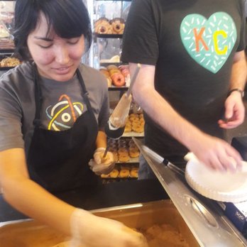 Donutology - Pour that sugar on DONADO! - Donuts Near Me - Kansas City, Missouri