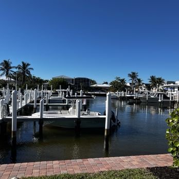 Gramma Dot's - Seafood Near Me - Sanibel, Florida