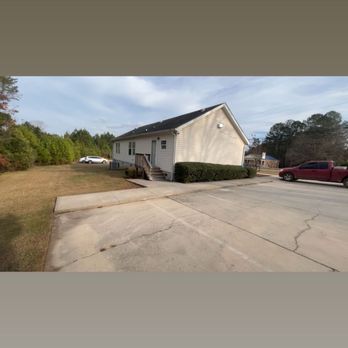 Middle Georgias Yard Barber - Lawn Services Near Me - Macon, Georgia