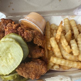 Dave's Hot Chicken - Spicy bites - Chicken Shop Near Me - Cicero, New York