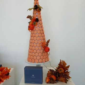 Kayla's Cake - Seasonal macaron tree - Desserts Near Me - Fullerton, California