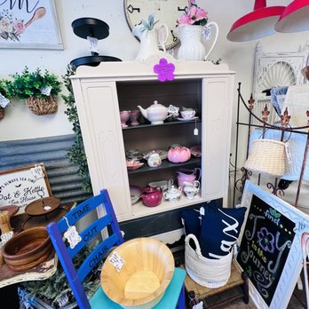 3 VINTAGE CHICKS - Updated December 2025 - 63 Photos & 42 Reviews