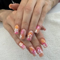 Pretty Nails & spa