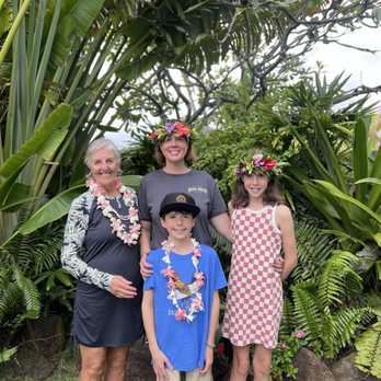 Eco Mindful Lei - Family photo with lei - Flowers & Gifts Near Me Eco Mindful Lei - Family photo with lei - Flowers & Gifts Near Me