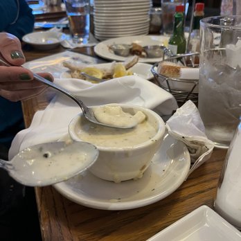 Shaw's Crab House - New England Clam Chowder - Seafood Near Me - Chicago, Illinois Shaw's Crab House - New England Clam Chowder - Seafood Near Me - Chicago, Illinois