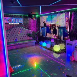 Rosen Karaoke - Entrance