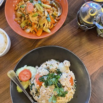 Weera Thai - Rainbow - Cashew nut chicken and chicken fried rice - Thai Near Me - Las Vegas, Nevada