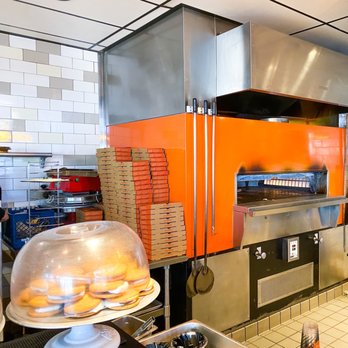 Blaze Pizza - Pizza oven - Salad Near Me - Henderson, Nevada Blaze Pizza - Pizza oven - Salad Near Me - Henderson, Nevada