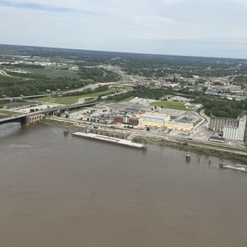 Gateway Arch - Landmarks & Historical Buildings Near Me - St. Louis, Missouri