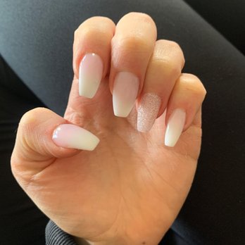 V Nails - Ombré Acrylic Nail Tip Set - Nail Salons Near Me - Waterford, Michigan V Nails - Ombré Acrylic Nail Tip Set - Nail Salons Near Me - Waterford, Michigan