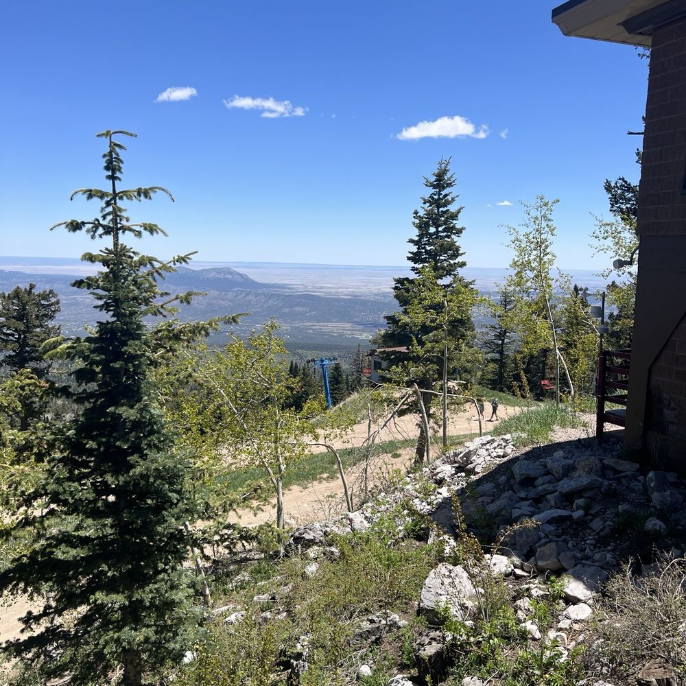 Sandia Peak Tramway - Beautiful Scenery - Ski Resorts Near Me - Albuquerque, New Mexico Sandia Peak Tramway - Beautiful Scenery - Ski Resorts Near Me - Albuquerque, New Mexico