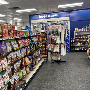 Fast Lane - the inside of a grocery store - Convenience Stores Near Me - Wright City, Missouri