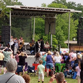 Cantigny - Blooze Brothers stage - Museums Near Me - Wheaton, Illinois
