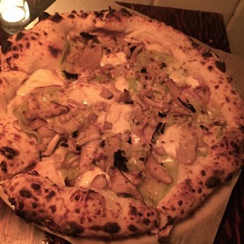 Short & Main - Funghi pizza - Pizza Near Me - Gloucester, Massachusetts Short & Main - Funghi pizza - Pizza Near Me - Gloucester, Massachusetts