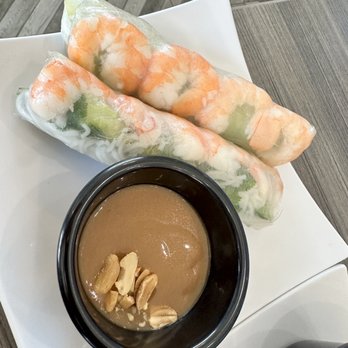 Pho Phong Luu - Shrimp summer rolls - Vietnamese Near Me - Austin, Texas Pho Phong Luu - Shrimp summer rolls - Vietnamese Near Me - Austin, Texas