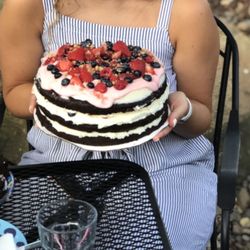 Sarah's Bakery - Chocolate berry dream cake