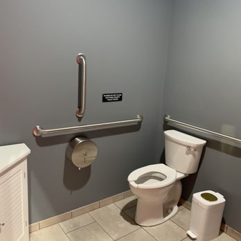HOTWORX - Charlotte, NC - South End - Clean restroom - Yoga Near Me - Charlotte, North Carolina