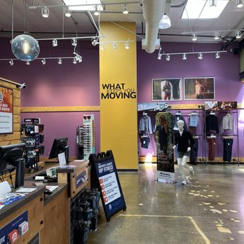 Road Runner Sports - More inside pictures. - Sports Wear Near Me - Berkeley, California