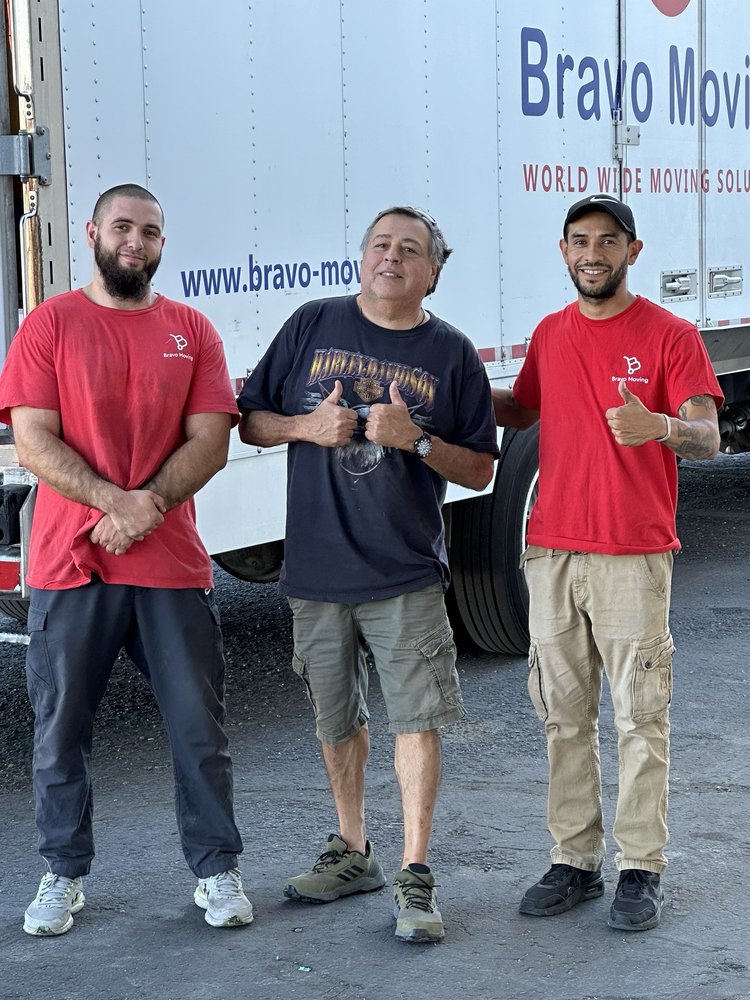 Bravo Moving