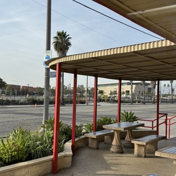 Jim's Burgers - Exterior Seating - Fast Food Near Me - Wilmington, California Jim's Burgers - Exterior Seating - Fast Food Near Me - Wilmington, California