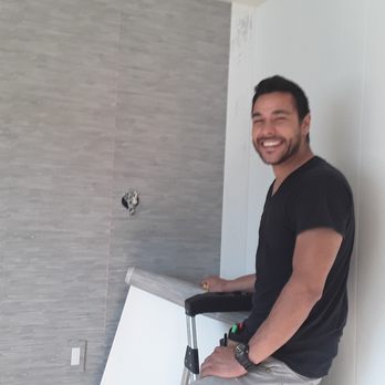 Wallpaper San Francisco - Bruno installing wallpaper in our guest bedroom. Great Job! - Wallpapering Near Me Wallpaper San Francisco - Bruno installing wallpaper in our guest bedroom. Great Job! - Wallpapering Near Me