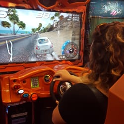 Lucky Leo's - Fast and furious!