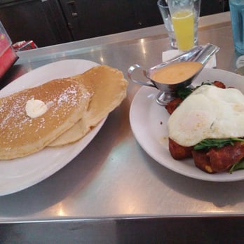 Big Pink - Just a great time, come with an open mind and you will enjoy the experience - Pizza Near Me - Miami Beach, Florida Big Pink - Just a great time, come with an open mind and you will enjoy the experience - Pizza Near Me - Miami Beach, Florida