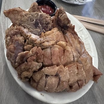 Side Street Inn - Visit 09/2025 Pan Fried Island Pork Chops-magnificent! - Sports Bars Near Me - Honolulu, Hawaii