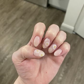 Orleans Nails and Spa - Dip powder with flower design - Nail Salons Near Me - Chicago, Illinois Orleans Nails and Spa - Dip powder with flower design - Nail Salons Near Me - Chicago, Illinois
