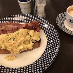 Carluccio's