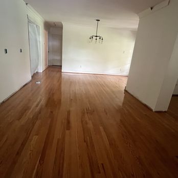 Vin's Hardwood Floors - Kitchen / Dining (Vinh feathered the new floor in perfectly) - Flooring Near Me Vin's Hardwood Floors - Kitchen / Dining (Vinh feathered the new floor in perfectly) - Flooring Near Me