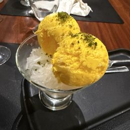 Delicious dessert! Saffron flavored ice cream. Delicious dessert! Saffron flavored ice cream.