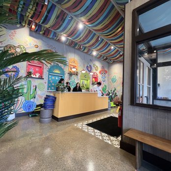 Fat Rosie's - Seating area - Mexican Near Me - Oak Brook, Illinois