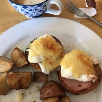 Corner Cafe - Delicious little surprise. Eggs Benedict and my latte amazing. The staff super friendly and homey feel. - Breakfast & Brunch Near Me - Newport, Rhode Island Corner Cafe - Delicious little surprise. Eggs Benedict and my latte amazing. The staff super friendly and homey feel. - Breakfast & Brunch Near Me - Newport, Rhode Island