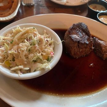 Pear Tree Kitchen & Bar - Steakhouses Near Me - Macon, Missouri