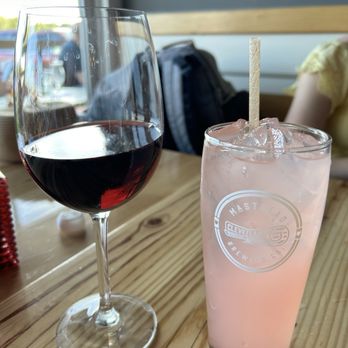 Cantine - Wine and lemonade - Wine Bars Near Me - Broadview Heights, Ohio